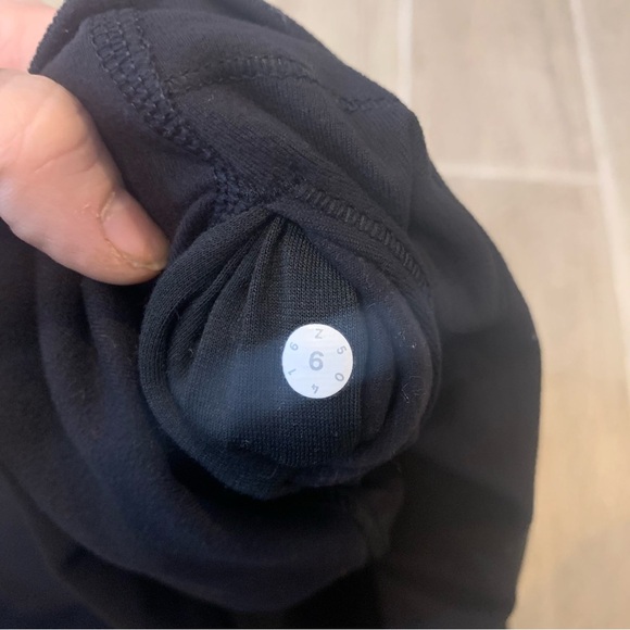 $98 Lululemon Black Full Length Leggings - Picture 5 of 5